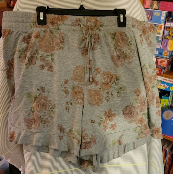 Live Well Lounge Floral Shorts 3X Drawstring Knit Ruffled Hem - Picture 1 of 4